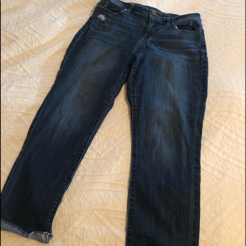 Lauren Conrad Slight Distressed Capris